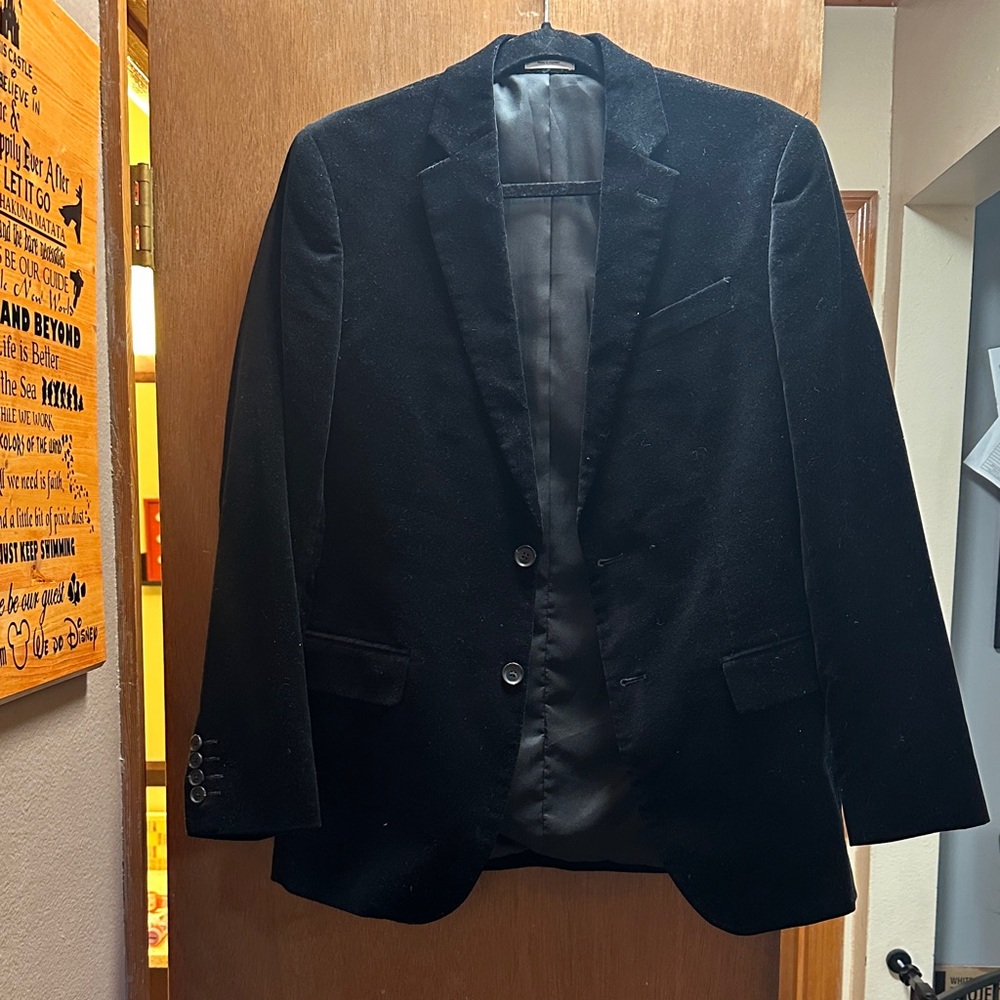 Elegant Men's Black Velvet Blazer